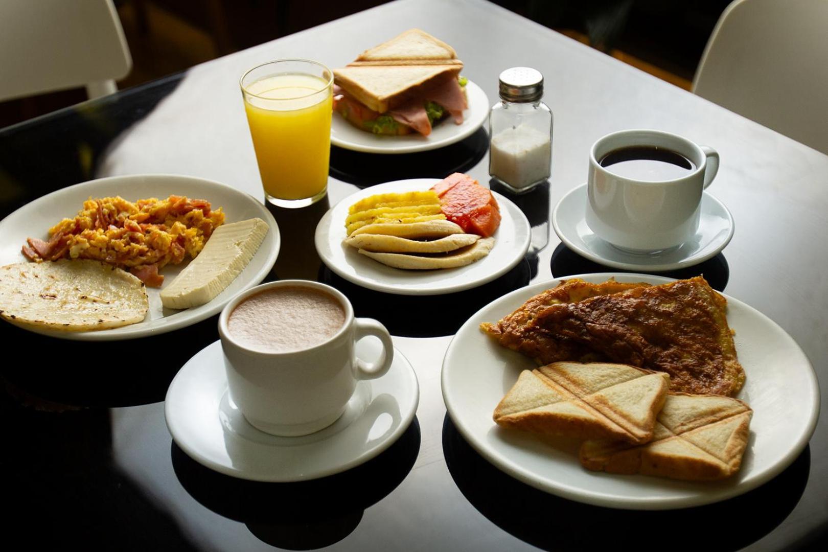 Hotel Veler Restaurante 메딜린 외부 사진